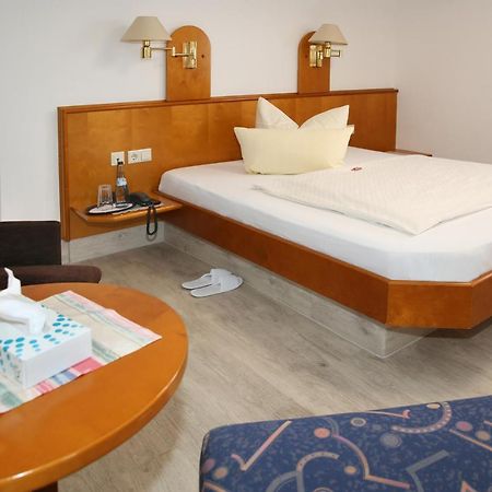 Hotel Zum Weissen Roessel Walldorf  Eksteriør billede