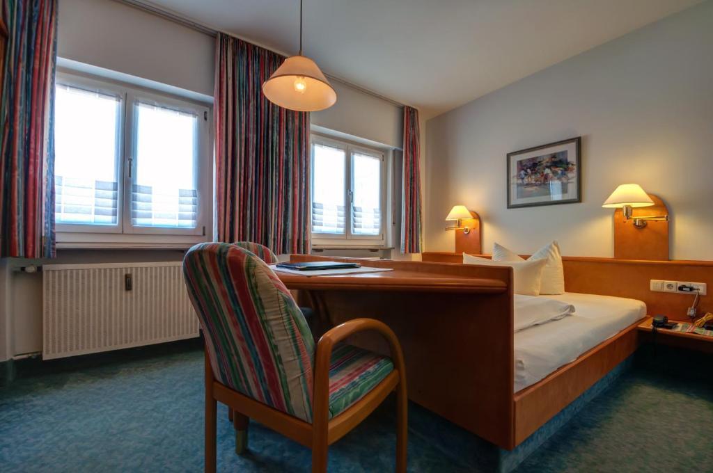 Hotel Zum Weissen Roessel Walldorf  Værelse billede