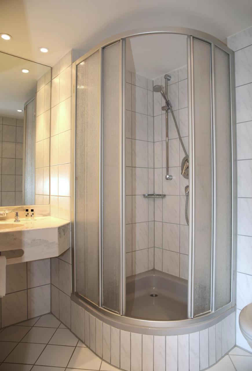 Hotel Zum Weissen Roessel Walldorf  Eksteriør billede