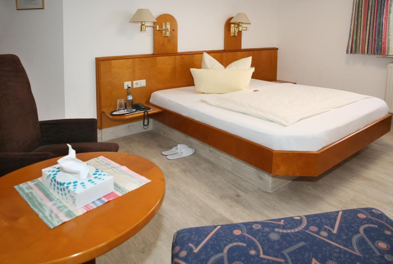Hotel Zum Weissen Roessel Walldorf  Eksteriør billede